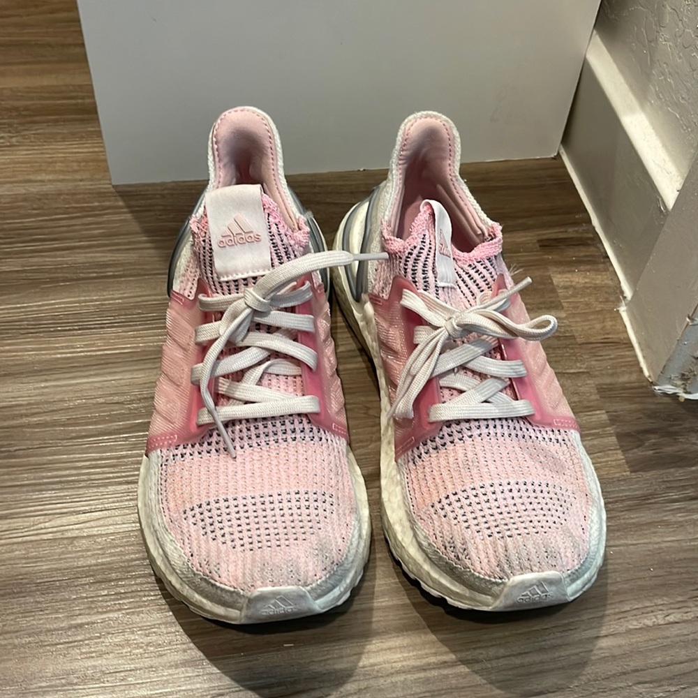 Adidas ultraboost sneaker